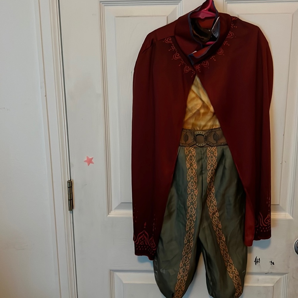 Kids Disney Raya costume from Disney store size 4-6x Euc